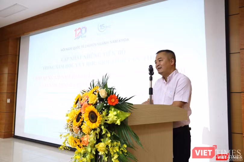 PGS.TS. Nguyễn Lân Hiếu - Giám đốc BV Đại học Y Hà Nội, đại biểu Quốc hội - cam kết tiếp tục ủng hộ chuyên khoa Nam học và Y học giới tính phát triển