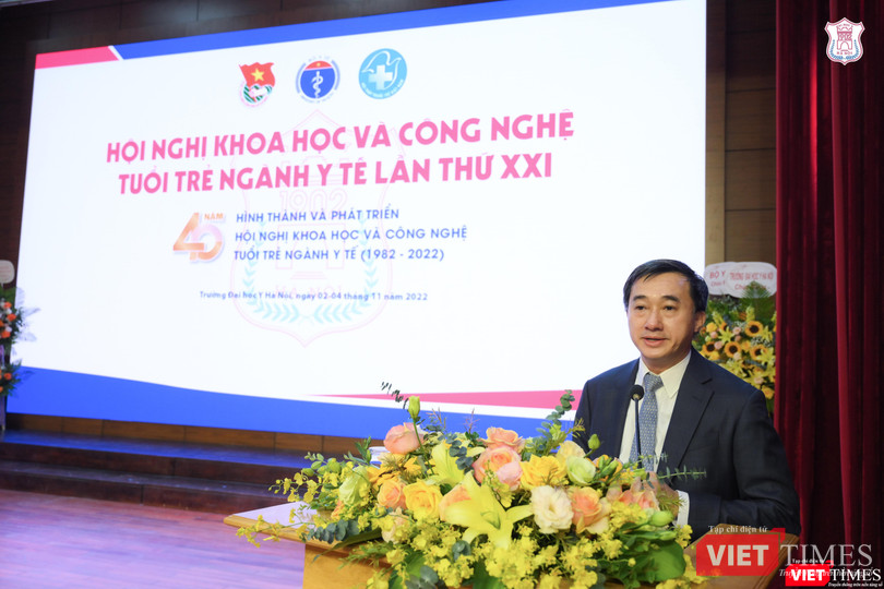 Thứ trưởng Bộ Y tế Trần Văn Thuấn Thứ trưởng Bộ Y tế Trần Văn Thuấn