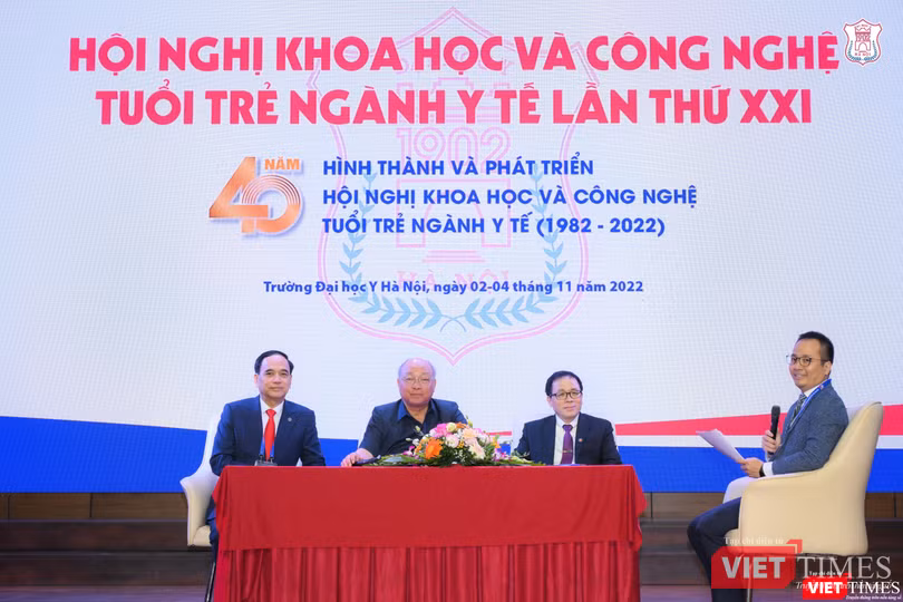 Toạ đàm với ba nhân vật gắn liền với hành trình 40 năm Hội nghị KH&amp;CN tuổi trẻ ngành y