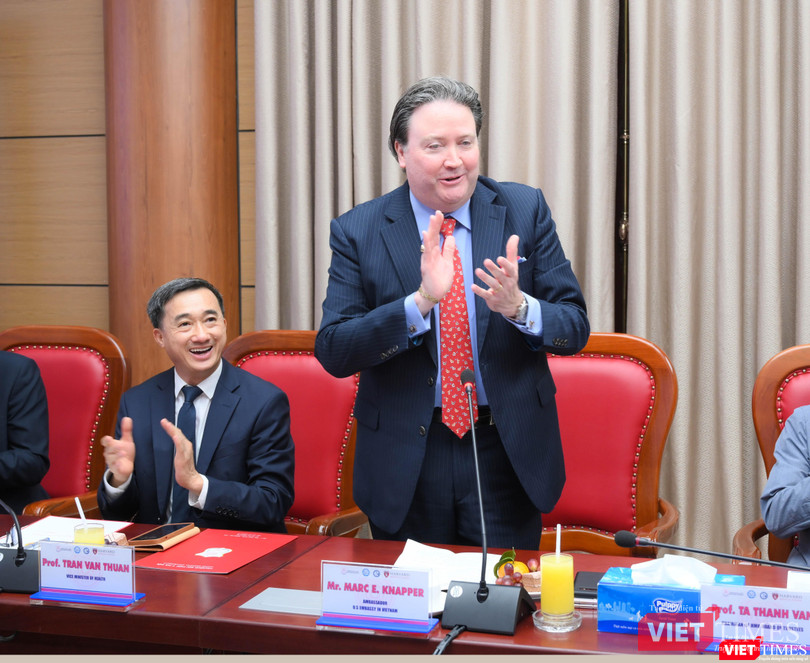 Đại sứ Hoa Kỳ tại Việt Nam Marc E. Knapper Đại sứ Hoa Kỳ tại Việt Nam Marc E. Knapper