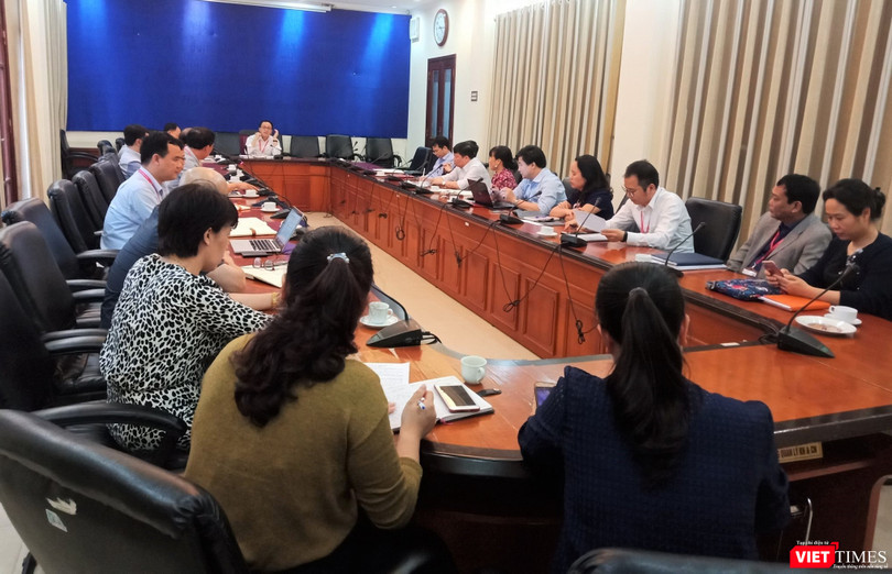 Ban Chỉ đạo phòng, chống dịch COVID-19 Trường Đại học Y Hà Nội họp, dưới sự chủ trì của GS.TS. Tạ Thành Văn - Hiệu trưởng Trường Đại học Y Hà Nội, Trưởng Ban Chỉ đạo.