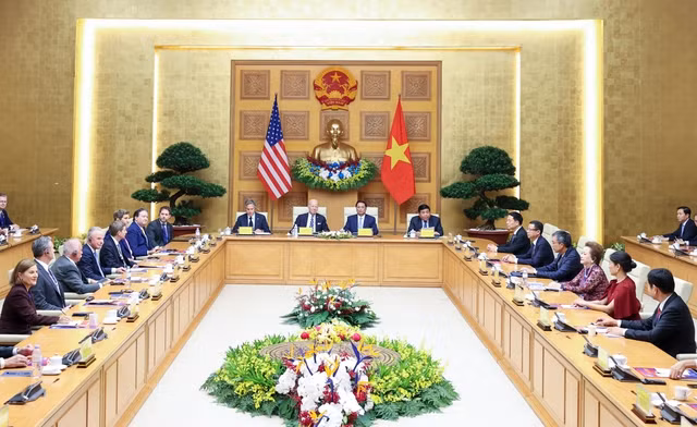 Thủ tướng Phạm Minh Chính và Tổng thống Hoa Kỳ Joe Biden tham dự "Hội nghị cấp cao Việt Nam - Hoa Kỳ về đầu tư và đổi mới sáng tạo" - Ảnh: VGP/Nhật Bắc