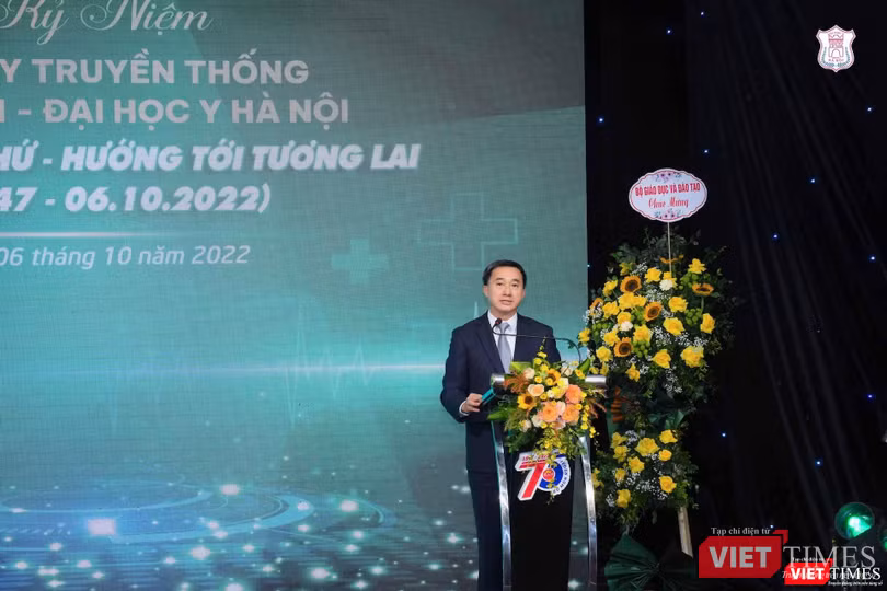 Thứ trưởng Bộ Y tế Trần Văn Thuấn ghi nhận lĩnh vực ngoại khoa đã có một quá trình phát triển lâu dài với những thành tựu đáng tự hào