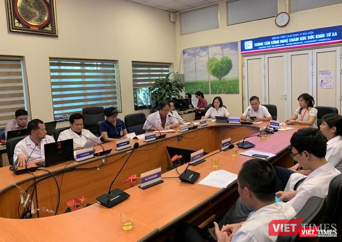 Các chuyên gia của BV Đại học Y Hà Nội KCB từ xa để hỗ trợ cho các bác sĩ tuyến dưới điều trị các ca bệnh khó Các chuyên gia của BV Đại học Y Hà Nội KCB từ xa để hỗ trợ cho các bác sĩ tuyến dưới điều trị các ca bệnh khó