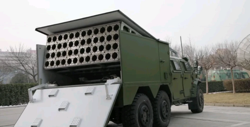 Hệ thống phóng UAV "bầy ong" của Công ty Trung Quốc CETGC (Ảnh: QQ).