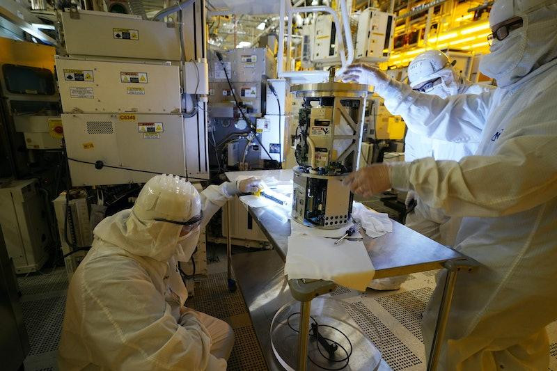 Sản xuất chip tại một Nhà máy của hãng Micron, Mỹ (Ảnh: Hk01). Sản xuất chip tại một Nhà máy của hãng Micron, Mỹ (Ảnh: Hk01).