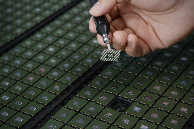 Trung Quốc đang tìm cách đối phó biện pháp quản chế xuất khẩu của Mỹ đánh vào ngành công nghiệp sản xuất chip (Ảnh: HK01). Trung Quốc đang tìm cách đối phó biện pháp quản chế xuất khẩu của Mỹ đánh vào ngành công nghiệp sản xuất chip (Ảnh: HK01).