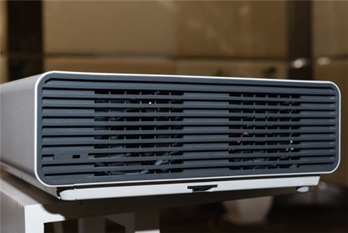 Bốn mẫu máy chiếu Sony mới về Việt Nam