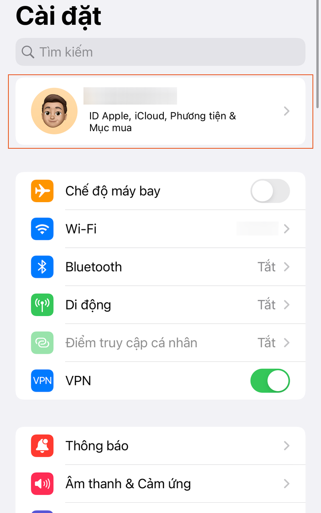 Sau khi vào phần Cài đặt > nhấn vào phần thiết lập Apple ID ở trên cùng Tính năng “thần thánh” giúp tìm lại iPhone bị mất ngay cả khi bị tắt nguồn và khôi phục cài đặt gốc - Ảnh 2.