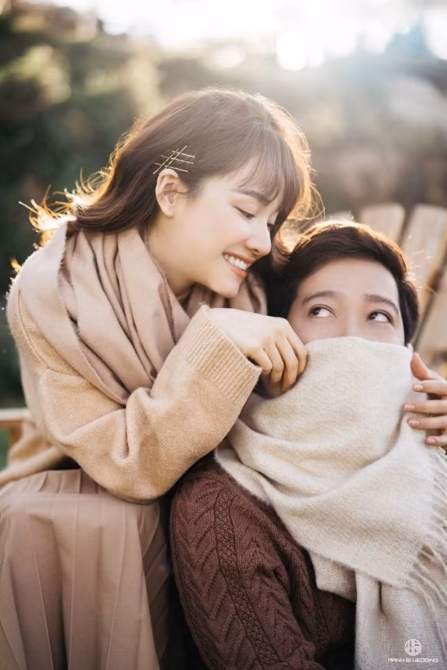 Cặp đôi tình tứ trong mùa Valentine (Ảnh: Mạnh Bi) (Ảnh: Mạnh Bi)
