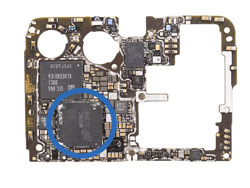 DRAM của Micron Technology (giá 40,96 USD): Bộ nhớ truy cập ngẫu nhiên tạm thời lưu trữ thông tin cần thiết khi hệ điều hành hoặc phần mềm khác hoạt động. Lượng DRAM càng lớn thì càng đáp ứng tốt khả năng đa nhiệm. DRAM của Micron Technology (giá 40,96 USD): Bộ nhớ truy cập ngẫu nhiên tạm thời lưu trữ thông tin cần thiết khi hệ điều hành hoặc phần mềm khác hoạt động. Lượng DRAM càng lớn thì càng đáp ứng tốt khả năng đa nhiệm.