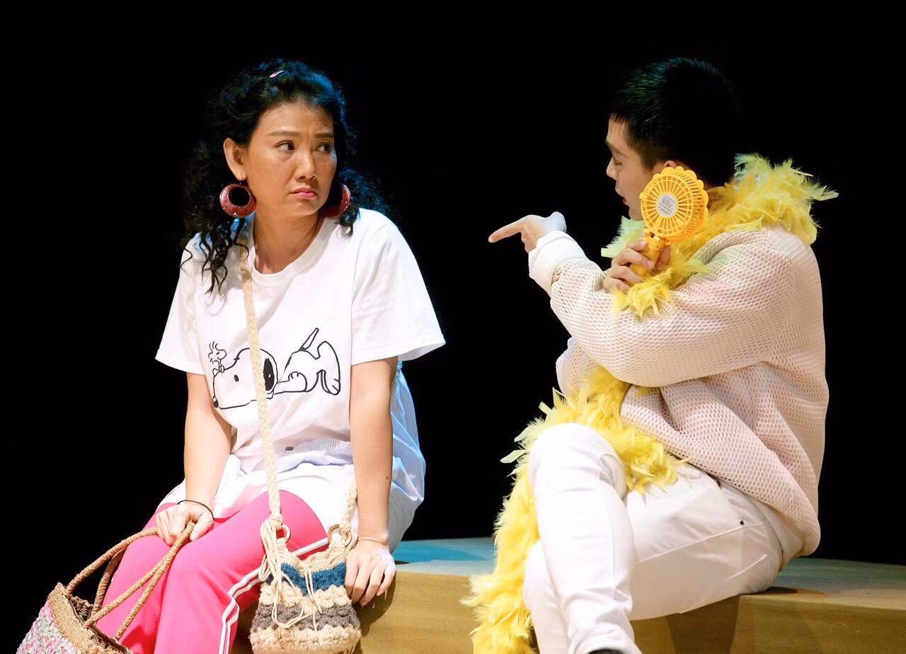 NSƯT Mỹ Uyên trong vở "Đẹp bất chấp" NSƯT Mỹ Uyên trong vở "Đẹp bất chấp"