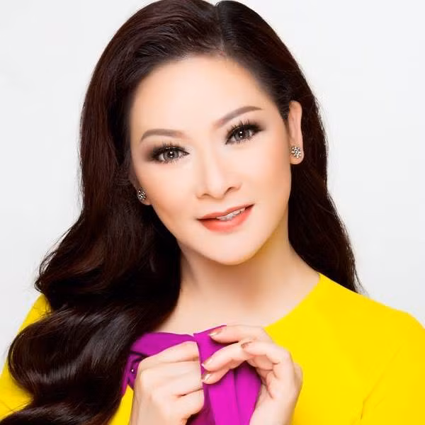 Ca sĩ "Người tình mùa đông" trở lại với "Khi tôi là tôi" Ca sĩ "Người tình mùa đông" trở lại với "Khi tôi là tôi"