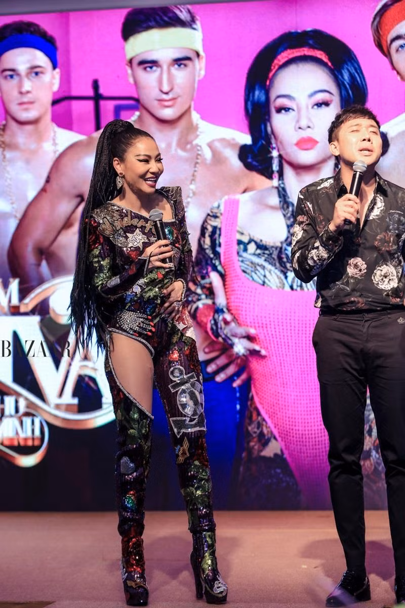 Thu Minh và Trấn Thành hài hước trên sân khấu Thu Minh và Trấn Thành hài hước trên sân khấu