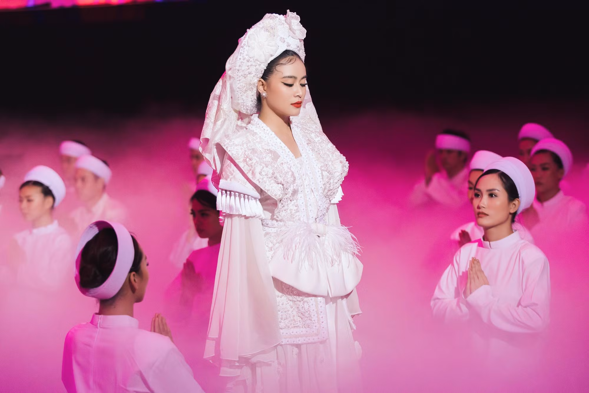 Nên lưu ý, đừng “đùa cợt” với tín ngưỡng văn hóa Nên lưu ý, đừng “đùa cợt” với tín ngưỡng văn hóa