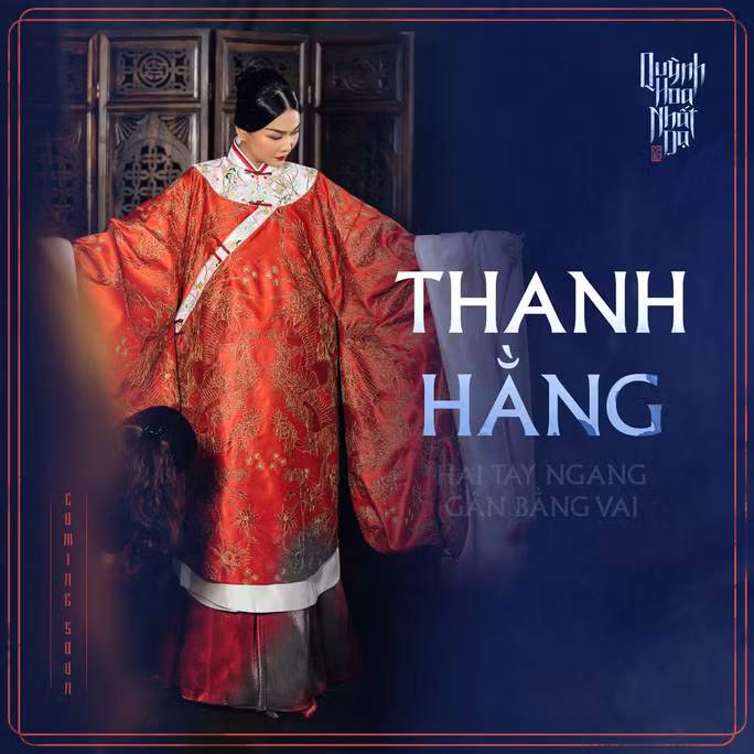 Nhưng sau khi mặc thêm áo ngoài vào thì lại bị cộng đồng chê là ảnh hưởng trang phục Mãn Thanh Nhưng thêm áo ngoài vào thì lại bị chê ảnh hưởng trang phục Mãn Thanh