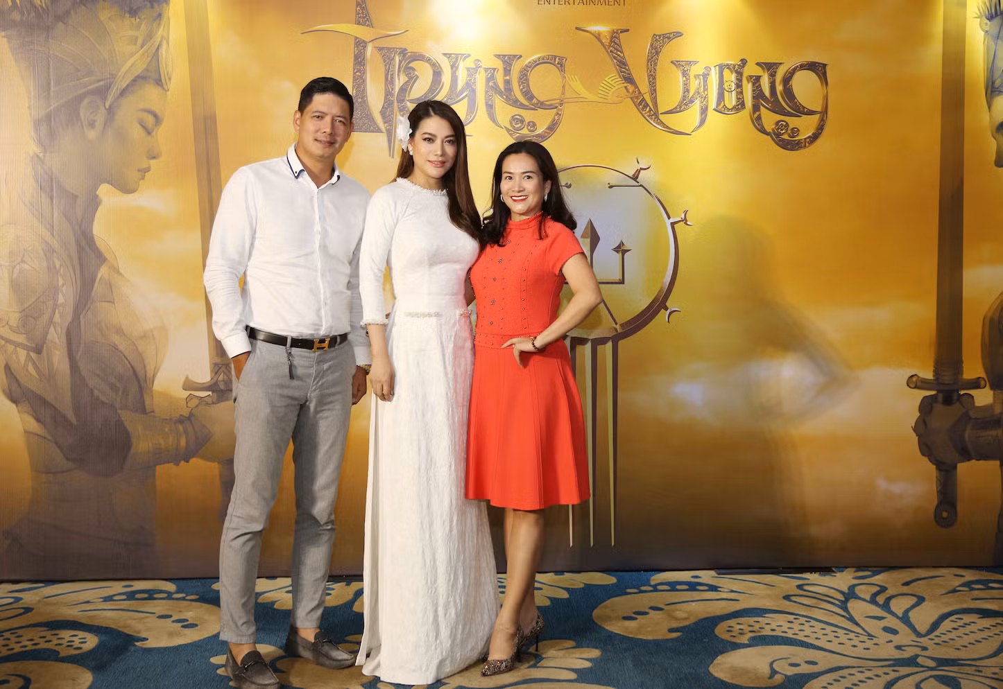 Vợ chồng diễn viên - MC Bình Minh đến chúc mừng Trương Ngọc Ánh Vợ chồng diễn viên - MC Bình Minh đến chúc mừng Trương Ngọc Ánh