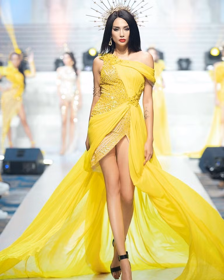 Võ Hoàng Yến hạnh phúc được “xướng tên” nhận giải “Model of the Year”