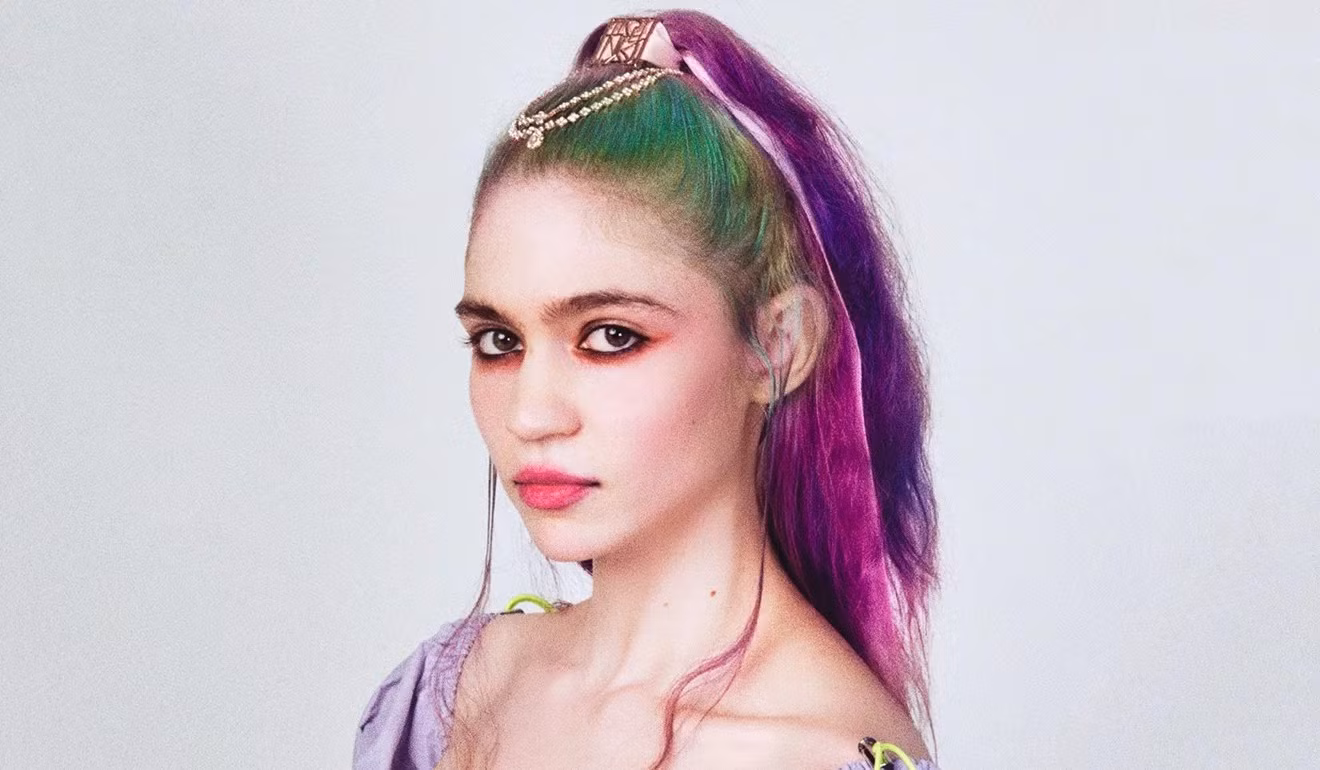 Ca sĩ người Canada Grimes là một e-girl nổi tiếng Ca sĩ người Canada Grimes là một e-girl nổi tiếng