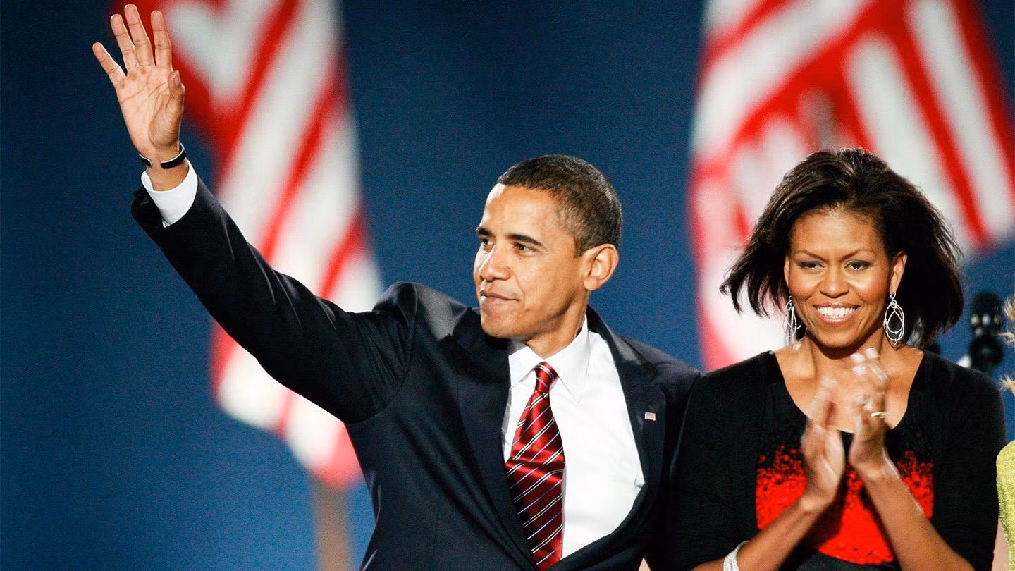 Cựu tổng thống Barack Obama và phu nhân Michelle tại bữa tiệc chia tay Nhà Trắng Cựu tổng thống Barack Obama và phu nhân Michelle tại bữa tiệc chia tay Nhà Trắng