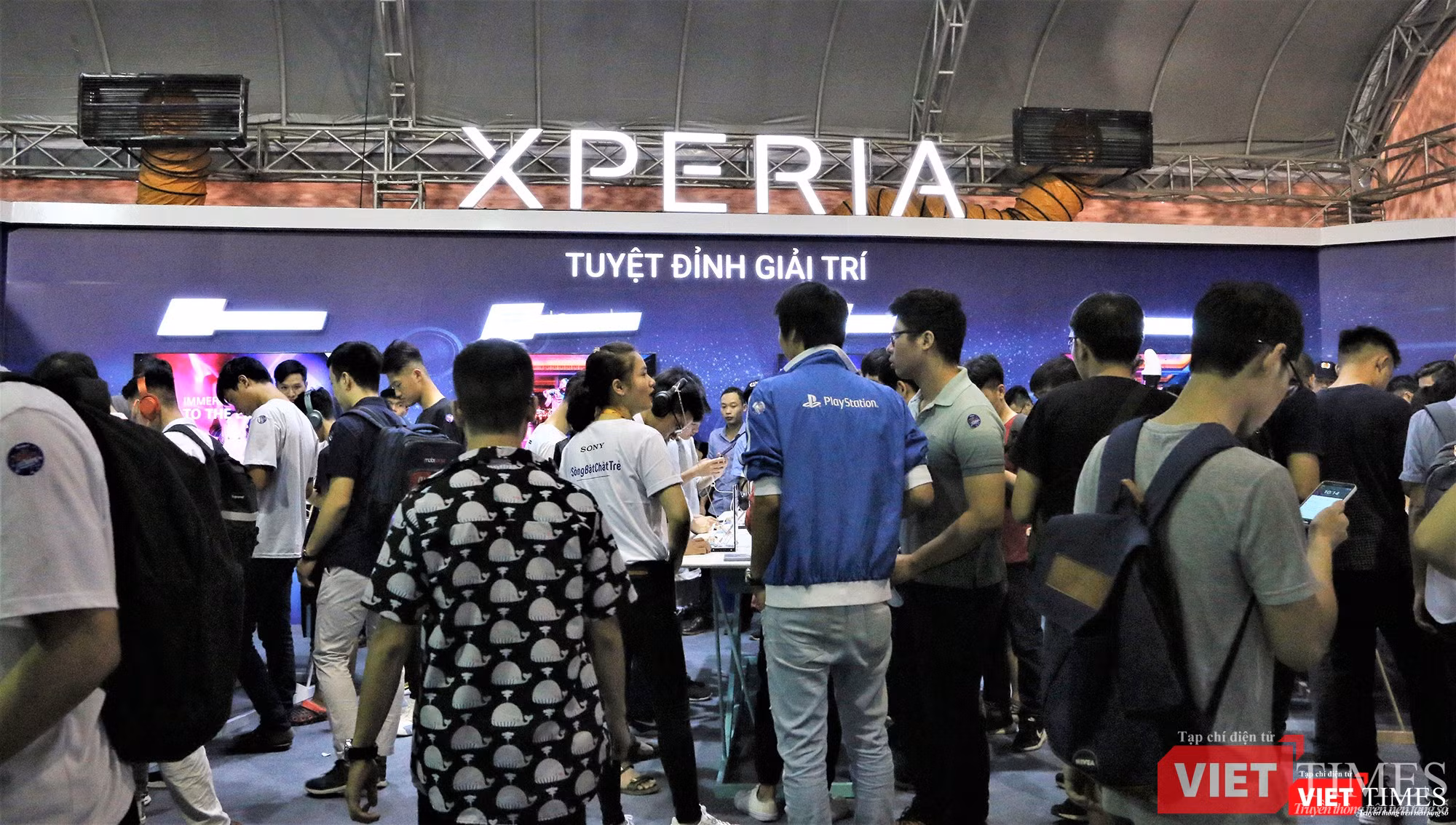 Gian hàng trải nghiệm các mẫu điện thoại Xperia