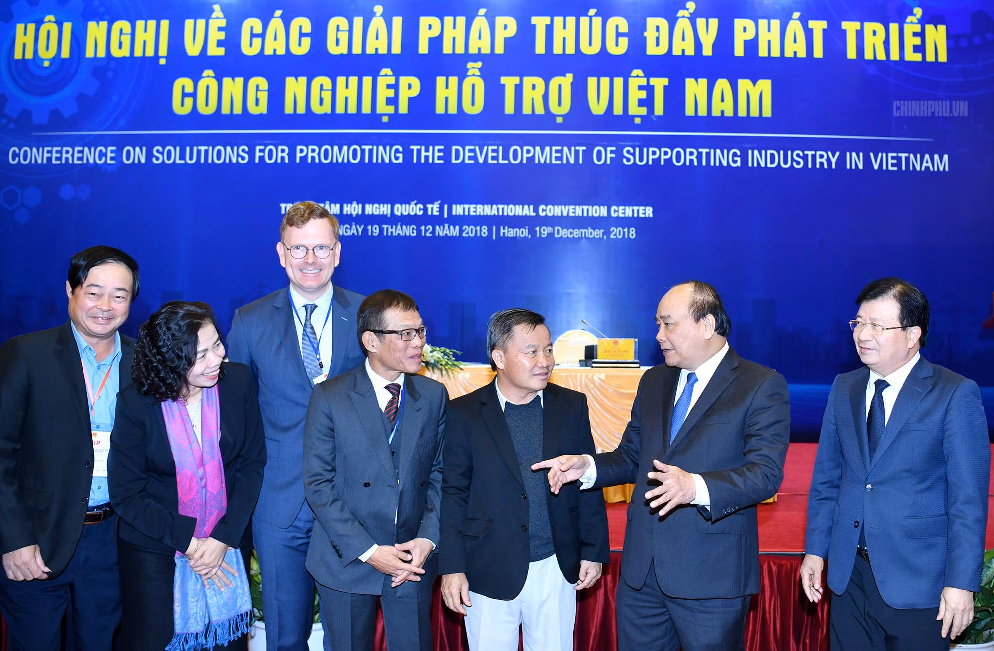 Thủ tướng bày tỏ mong muốn Việt Nam cần phải đón bắt sự chuyển hướng của các nhà đầu tư, các nhà sản xuất để Việt Nam thành một công xưởng sản xuất, có thể của châu Á