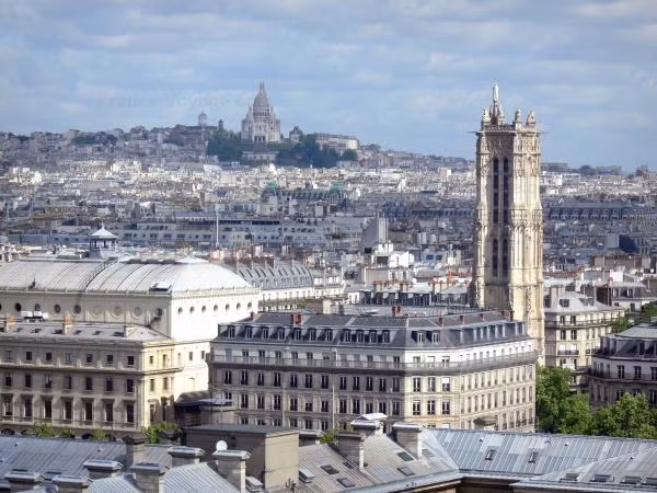 Toàn cảnh Paris với tháp Saint-Jacques và đồi Montmartre nhìn từ trên nhà thờ Toàn cảnh Paris với tháp Saint-Jacques và đồi Montmartre nhìn từ trên nhà thờ