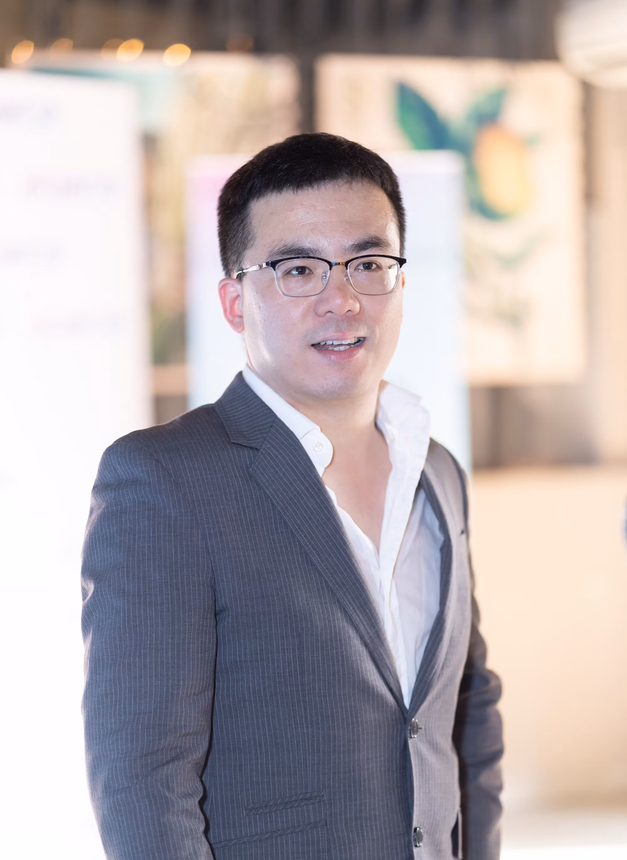 Ông Simon Xu - Chủ tịch HONOR Vietnam khẳng định Lite 10 có nhiều ưu thế vượt trội Ông Simon Xu - Chủ tịch HONOR Vietnam khẳng định Lite 10 có nhiều ưu thế vượt trội