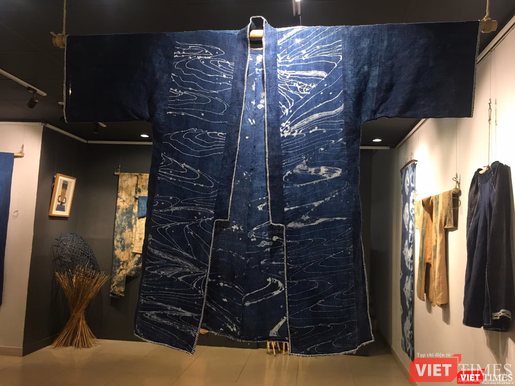 Triển lãm sẽ kéo dài tới hết ngày 7/12 tại Hội Mỹ thuật TP.HCM Triển lãm sẽ kéo dài tới hết ngày 7/12 tại Hội Mỹ thuật TP.HCM
