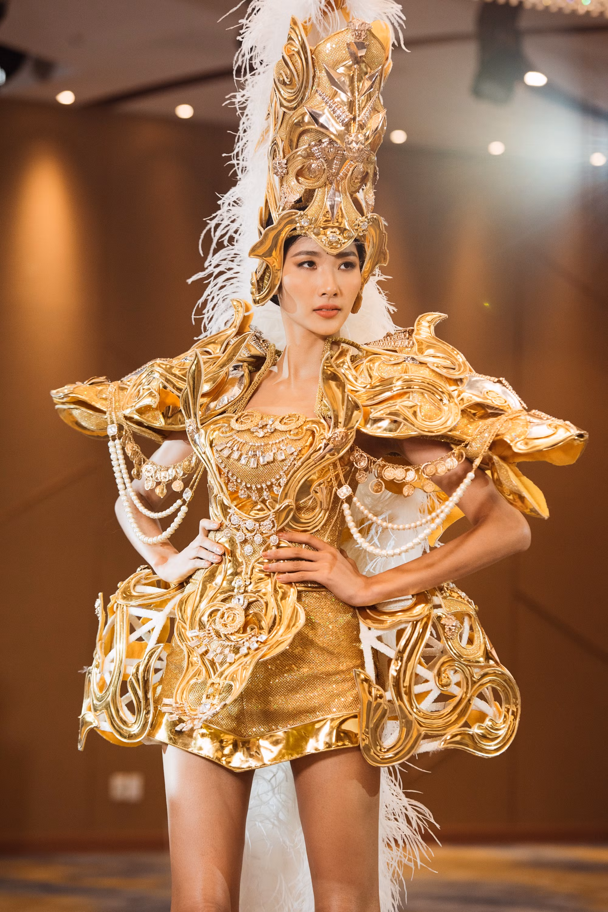 Gánh nặng Top 5 Hoa hậu Hoàn Vũ Thế giới của H'Hen Niê để lại dường như quá nặng? Gánh nặng Top 5 Hoa hậu Hoàn Vũ Thế giới của H'Hen Niê để lại dường như quá nặng?