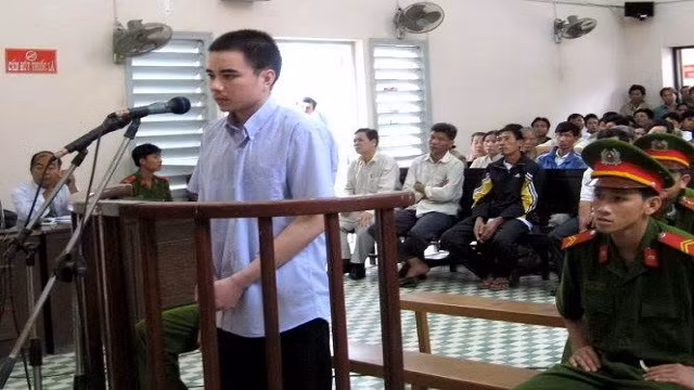 Bị cáo Hồ Duy Hải tại phiên tòa phúc thẩm – Ảnh: Tư liệu Tuổi Trẻ Bị cáo Hồ Duy Hải tại phiên tòa phúc thẩm – Ảnh: Tư liệu Tuổi Trẻ