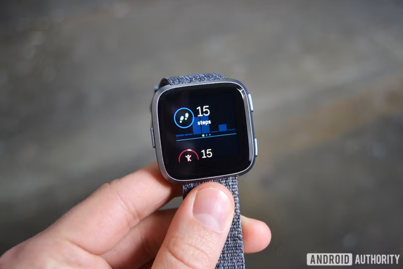 Trên tay Fitbit Versa: lịch lãm, sang trọng, giá 200 USD ảnh 3