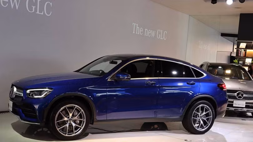 SUV cỡ trung Mercedes GLC 300 vừa được công bố có màn hình rộng 10,25 inch và hệ thống thông tin giải trí MBUX là trang bị tiêu chuẩn 