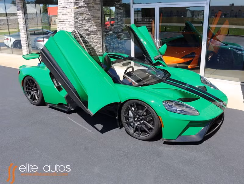 Chiếc xe Ford GT với cách mở cửa độc đáo