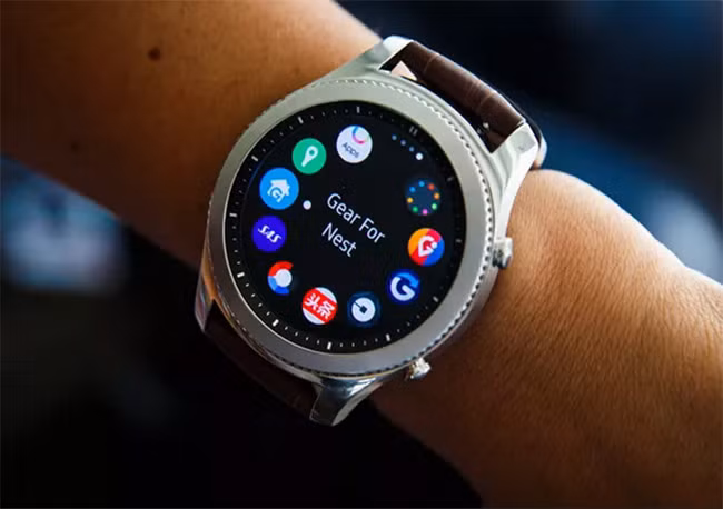 Đồng hồ thông minh Gear S3 của Samsung (ảnh CNET)