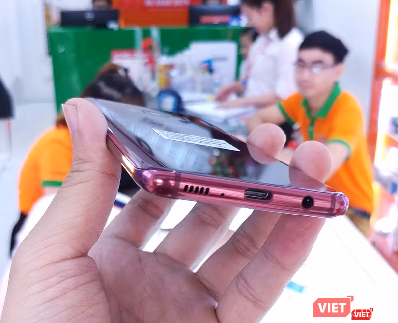 Phiên bản Galaxy S8 màu độc, lạ, xuất hiện tại Việt Nam ảnh 6