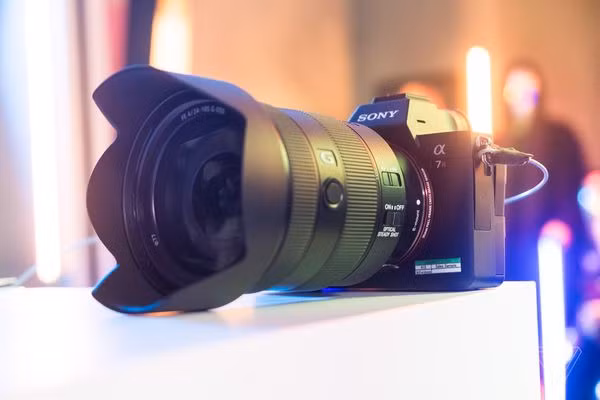 Sony tung ra máy ảnh A7R III thách thức các mẫu full-frame của Canon ảnh 2