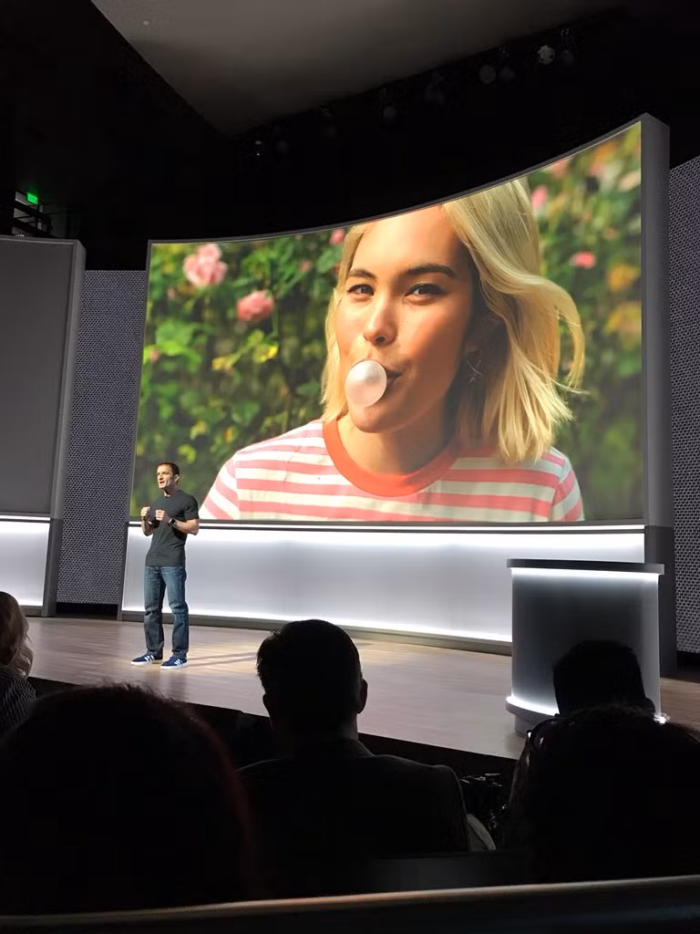 Google Pixel 2 và Pixel 2 XL đã ra mắt: công nghệ camera AR giống iPhone X, giá khởi điểm 649 USD và 849 USD ảnh 11
