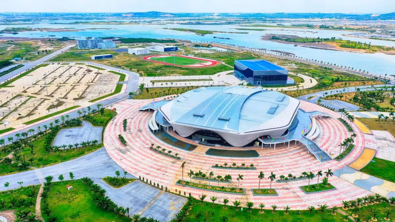Nhà thi đấu 5000 chỗ (Phường Đại Yên, TP Hạ Long) dự kiến là nơi diễn ra Lễ Khai mạc Đại hội Thể thao toàn quốc lần thứ IX năm 2022. 