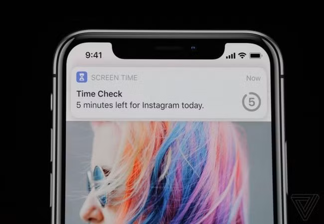 Screen Time cho phép người dùng quản lý được lượng thời gian sử dụng trên những ứng dụng nhất định và cài đặt hạn chế thời gian sử dụng trên ứng dụng đó (Ảnh The Verge) Screen Time cho phép người dùng quản lý được lượng thời gian sử dụng trên những ứng dụng nhất định và cài đặt hạn chế thời gian sử dụng trên ứng dụng đó (Ảnh The Verge)