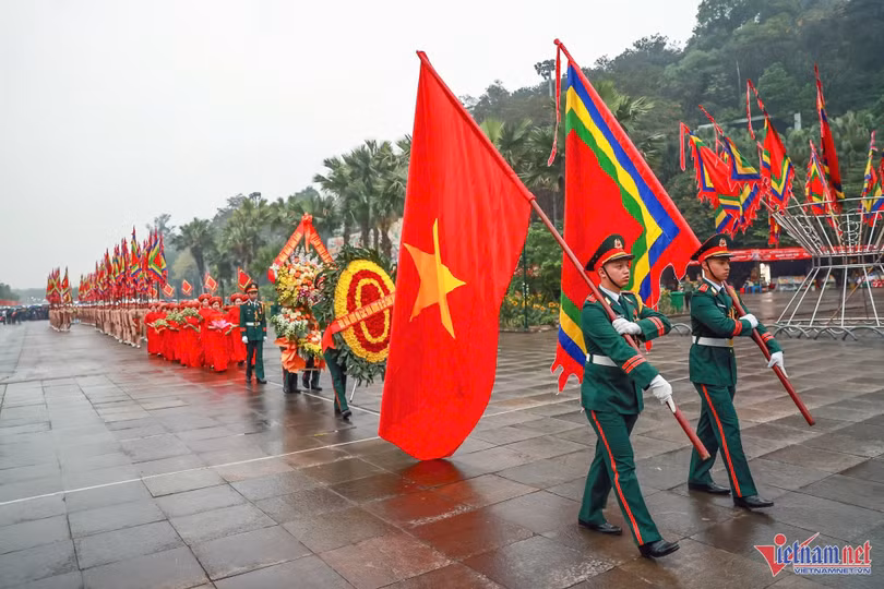 vuahung1-35549.jpg