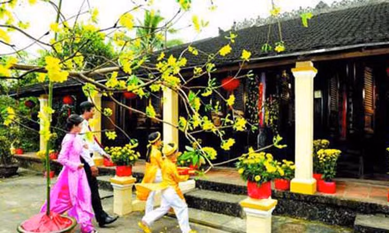 Chúc Tết là một nét đẹp văn hóa của người Việt (ảnh: báo Kiến thức)