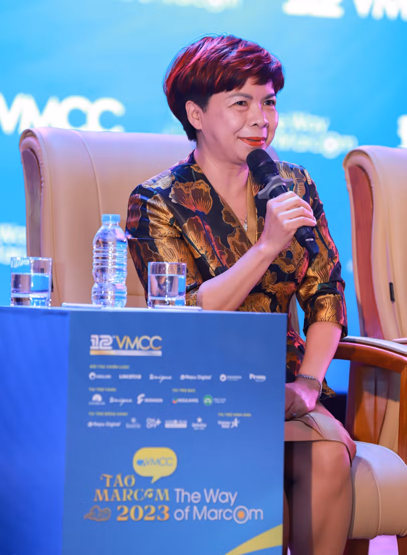 dang-thuy-ha-marcom-6524.jpg