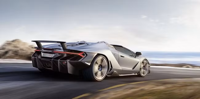 Bản Roadster chỉ được sản xuất với số lượng giới có giá bán khởi điểm từ 2,26 triệu USD.