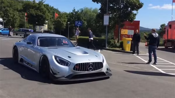 Mercedes-Benz AMG GT3 phiên bản màu bạc của Abramovich.