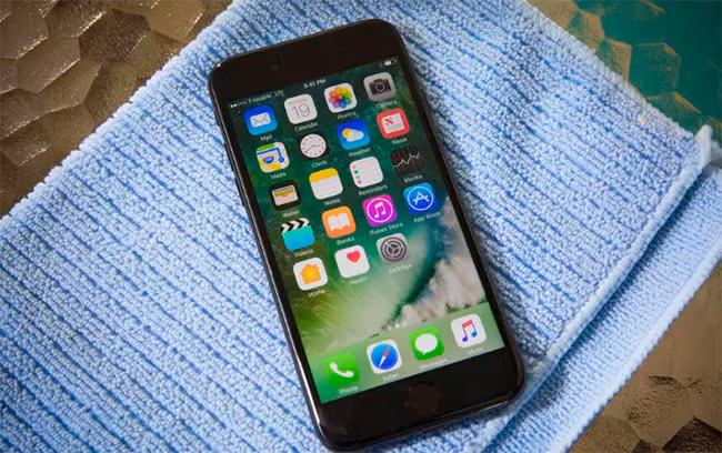 Apple iPhone 7
