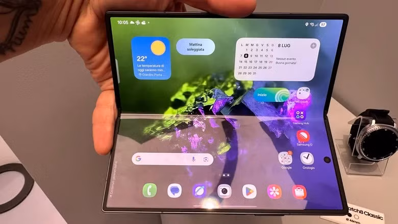 Galaxy Z Fold 7. Ảnh: Shutterstock
