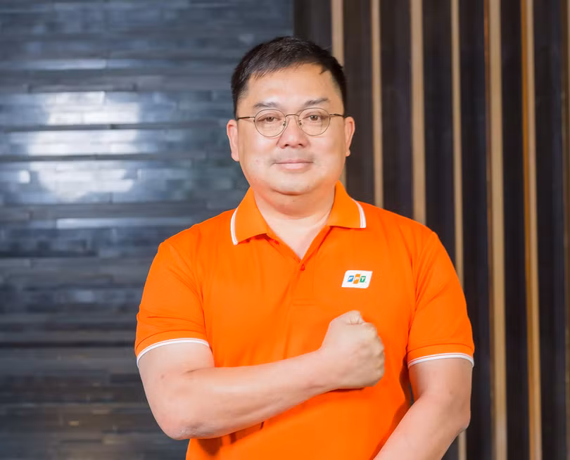 anh-hoang-nam-tien.png