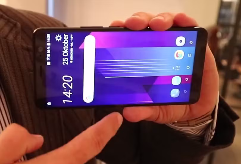Hai smartphone “bí ẩn” của HTC lộ diện qua video trên tay ảnh 1
