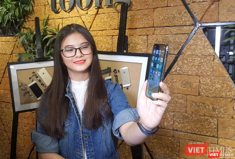 Từ iPhone đời đầu đến iPhone X lần đầu tiên hội tụ trong một triển lãm tại Hà Nội ảnh 18